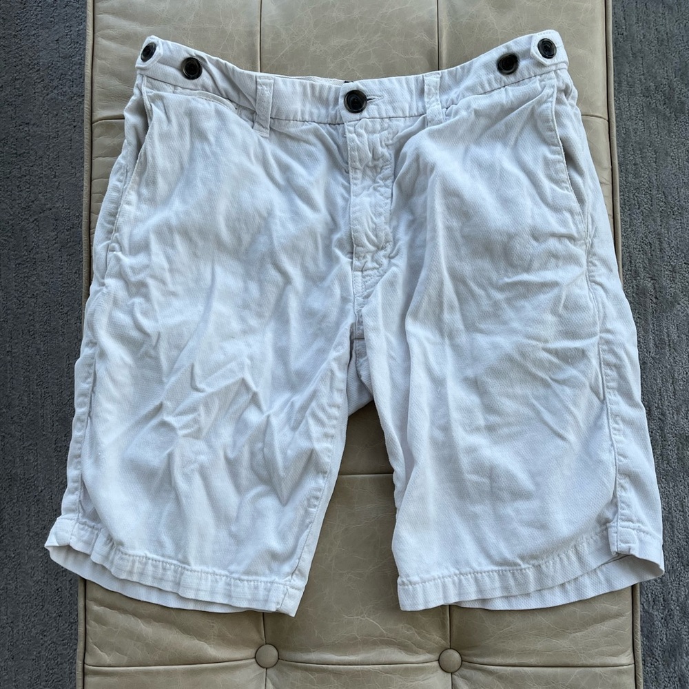 Eleventy Men’s White Shorts - Size 30